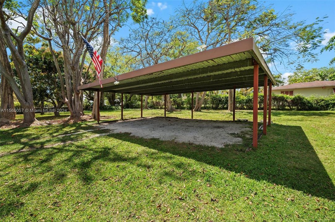 For Sale: $3,800,000 (2 beds, 2 baths, 1758 Square Feet)