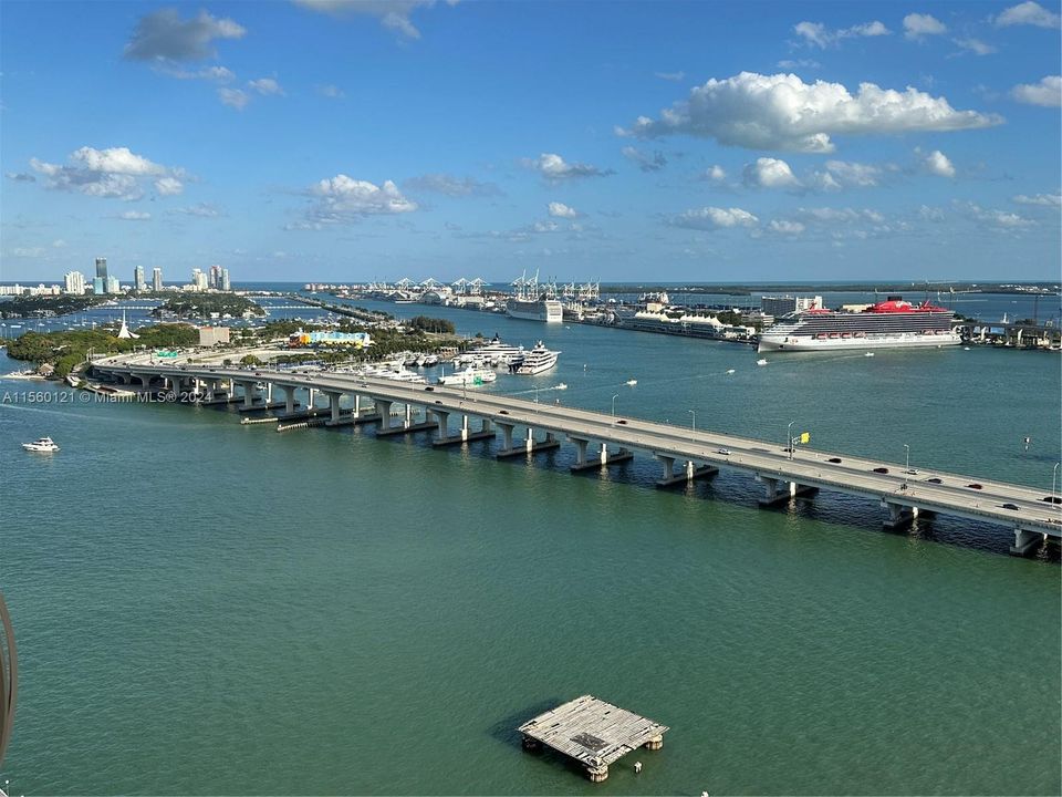 最近租的: $2,500 (1 贝兹, 1 浴室, 860 平方英尺)