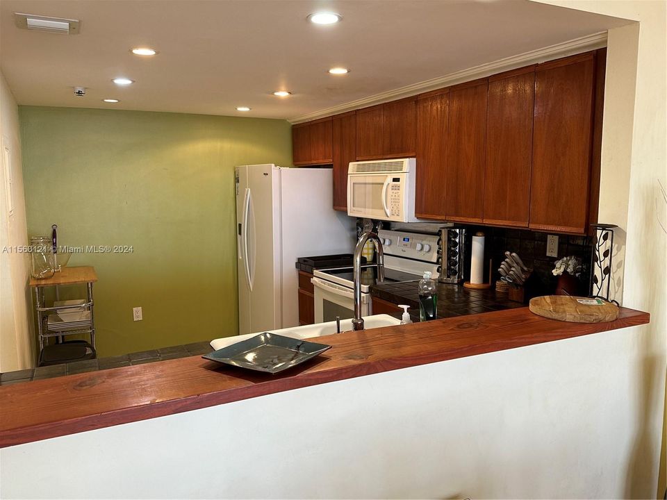 最近租的: $2,500 (1 贝兹, 1 浴室, 860 平方英尺)