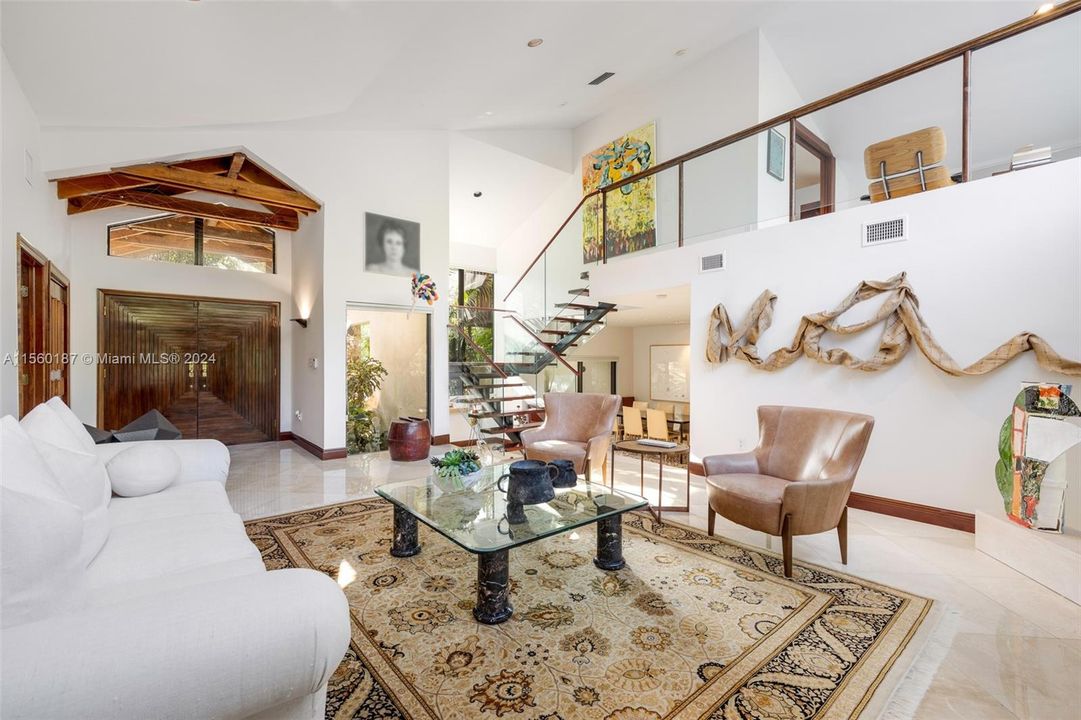 Recently Sold: $2,450,000 (5 beds, 4 baths, 3273 Square Feet)