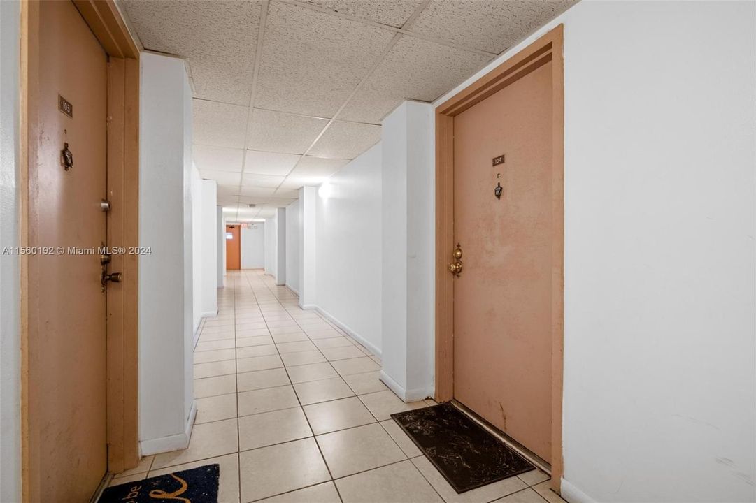 For Sale: $130,000 (2 beds, 2 baths, 972 Square Feet)