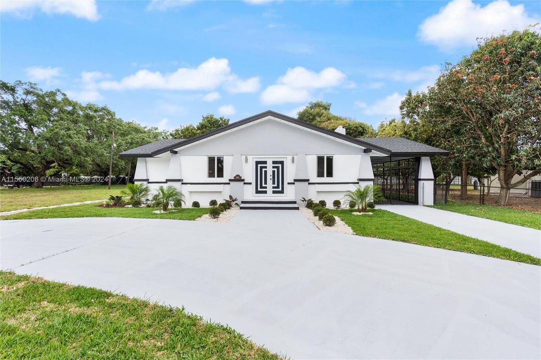 Active With Contract: $1,249,999 (5 beds, 3 baths, 2633 Square Feet)