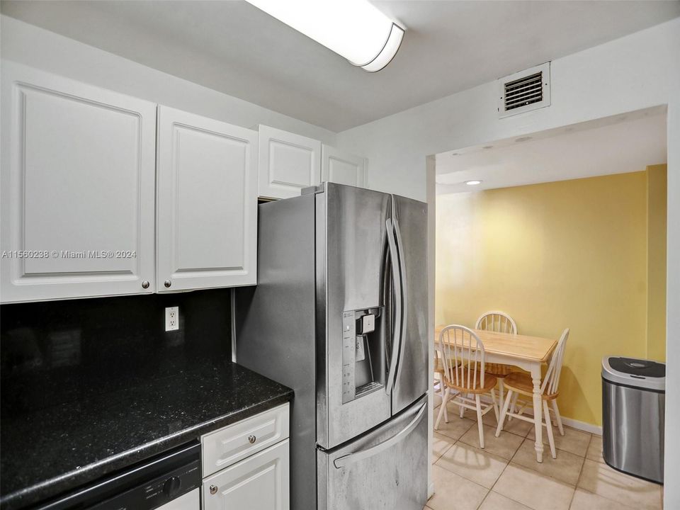 For Sale: $1,187,000 (2 beds, 2 baths, 1562 Square Feet)