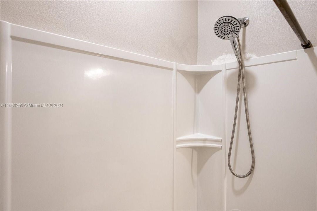 最近售出: $550,000 (5 贝兹, 3 浴室, 2606 平方英尺)