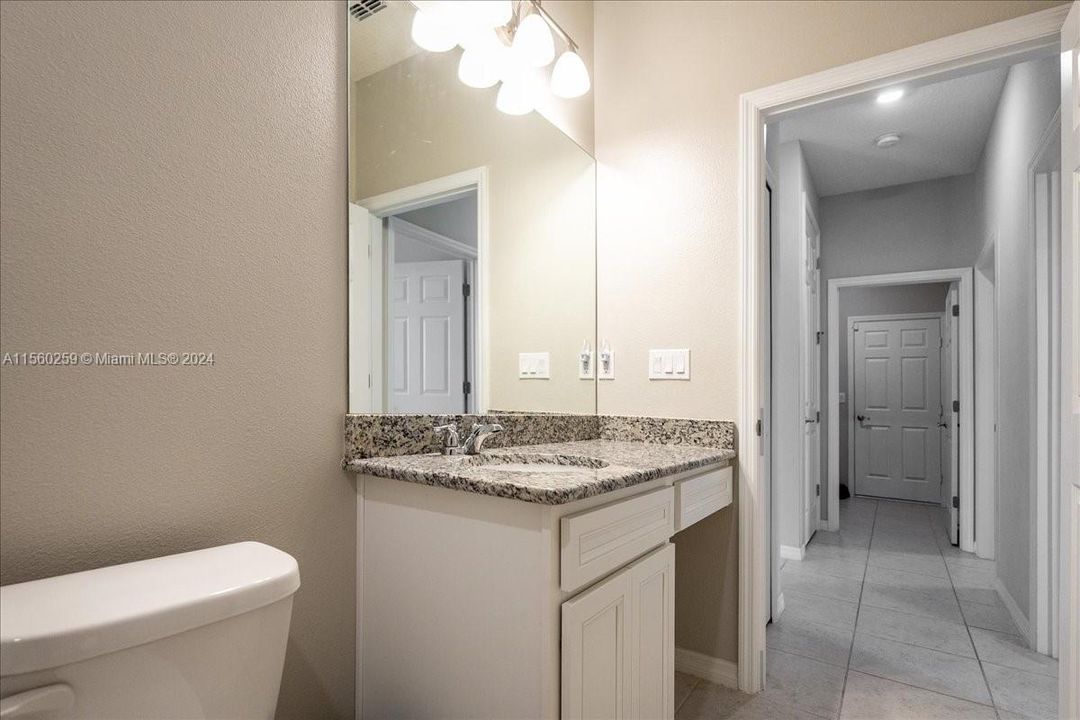 最近售出: $550,000 (5 贝兹, 3 浴室, 2606 平方英尺)