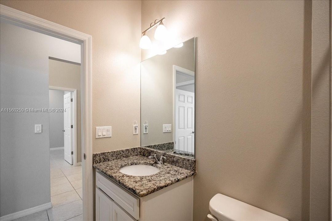 最近售出: $550,000 (5 贝兹, 3 浴室, 2606 平方英尺)