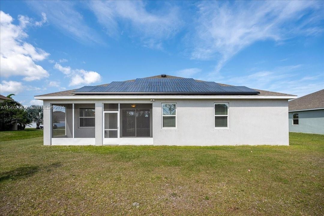 最近售出: $550,000 (5 贝兹, 3 浴室, 2606 平方英尺)