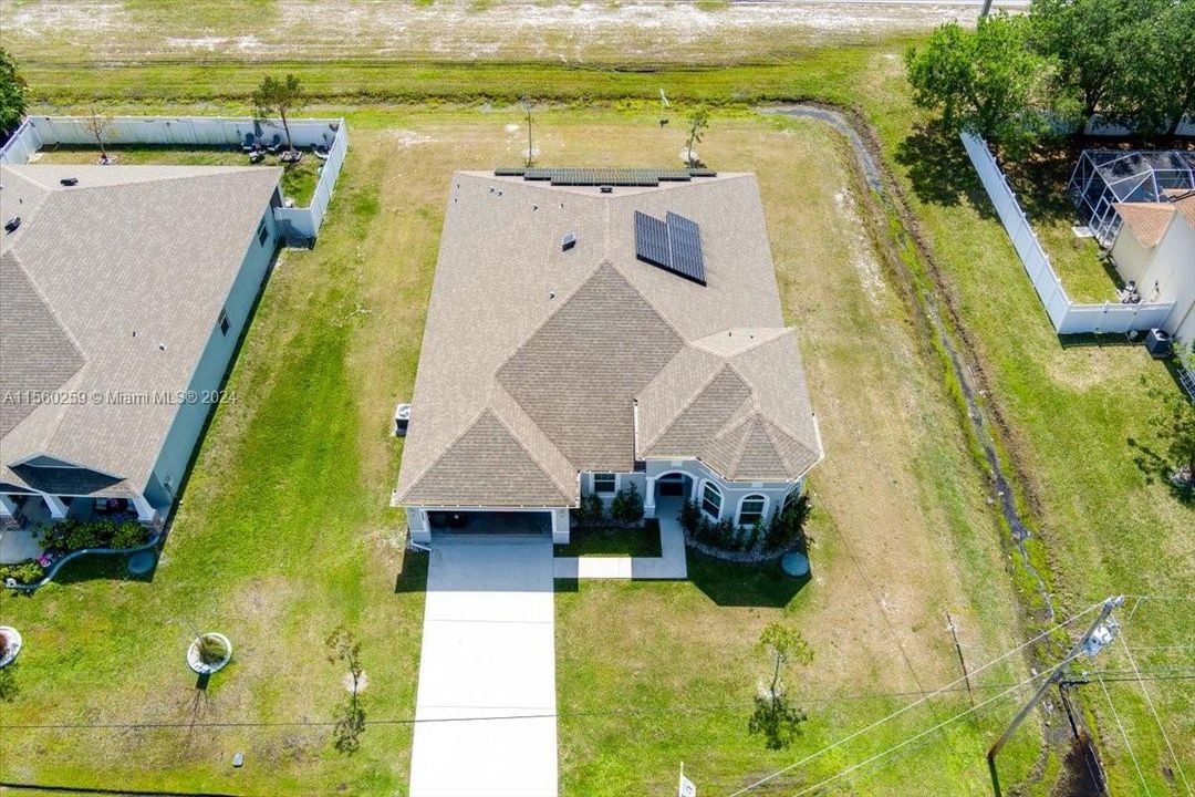 最近售出: $550,000 (5 贝兹, 3 浴室, 2606 平方英尺)