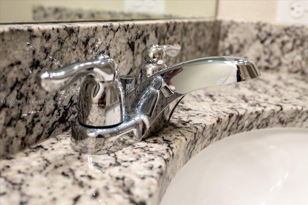 最近售出: $550,000 (5 贝兹, 3 浴室, 2606 平方英尺)