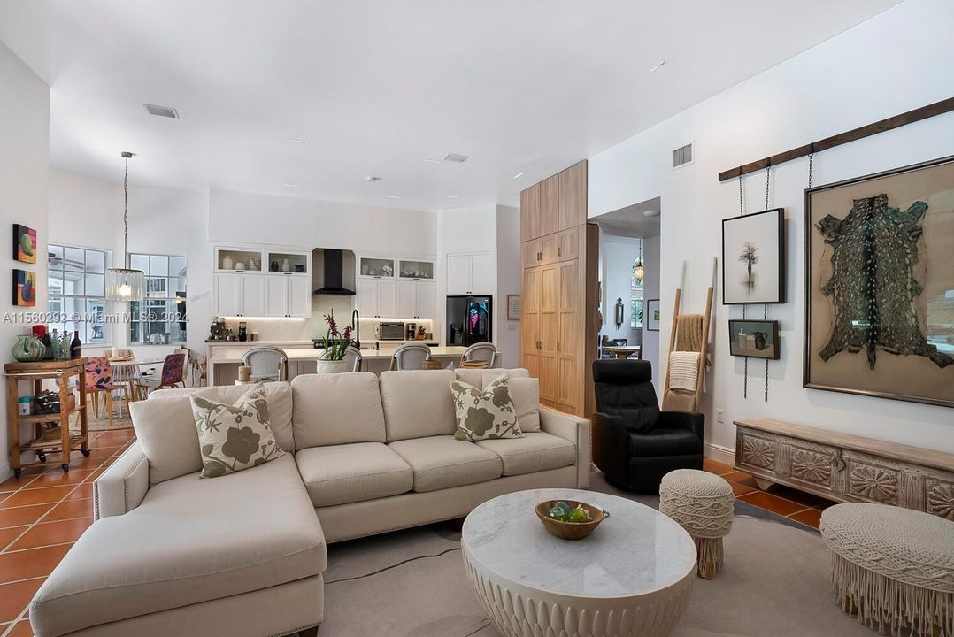 最近租的: $12,500 (5 贝兹, 4 浴室, 3456 平方英尺)