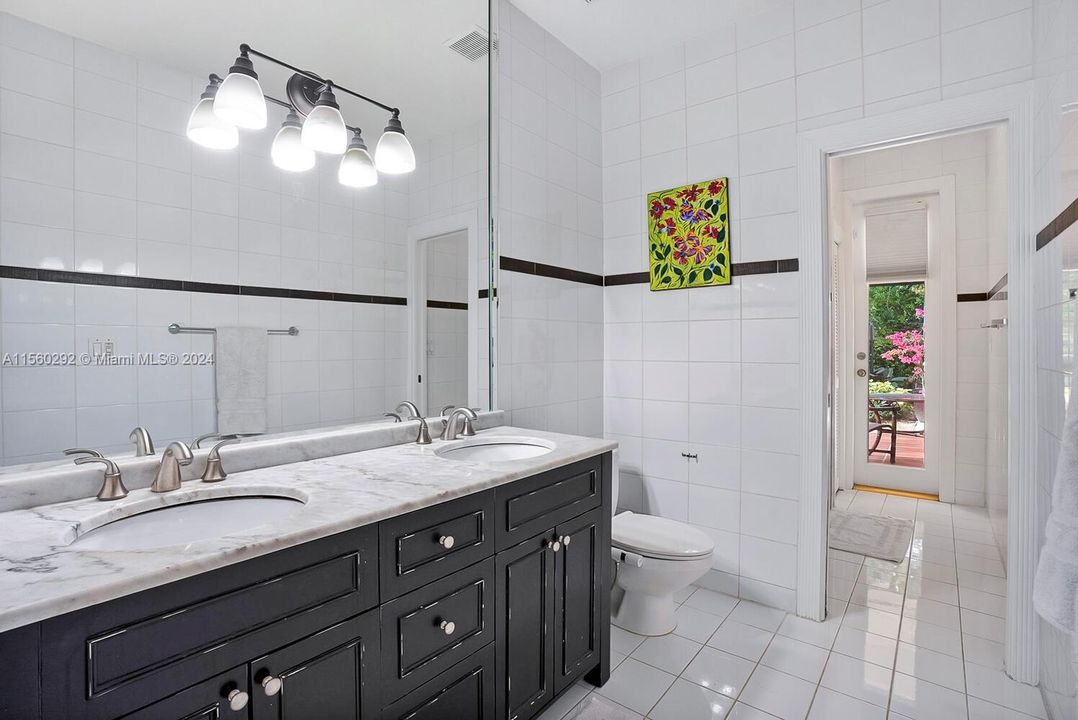 最近租的: $12,500 (5 贝兹, 4 浴室, 3456 平方英尺)