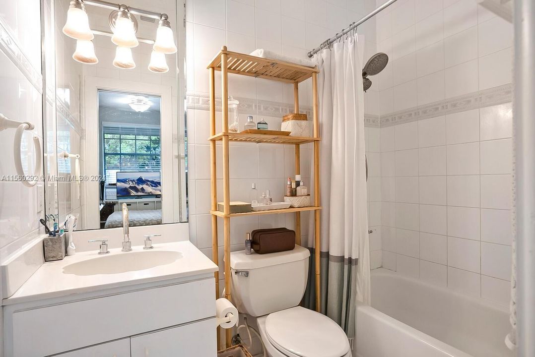 最近租的: $12,500 (5 贝兹, 4 浴室, 3456 平方英尺)