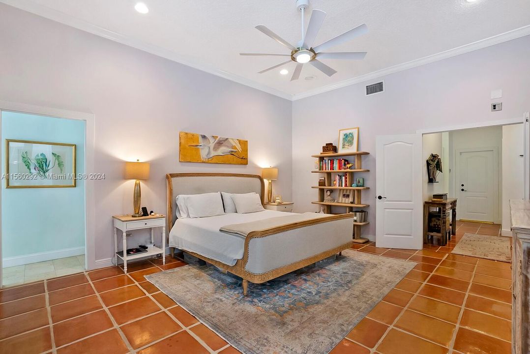 最近租的: $12,500 (5 贝兹, 4 浴室, 3456 平方英尺)