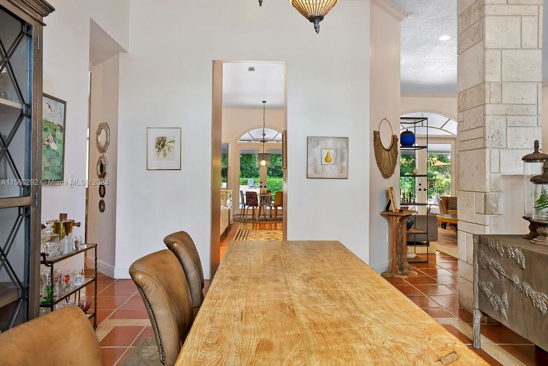 最近租的: $12,500 (5 贝兹, 4 浴室, 3456 平方英尺)