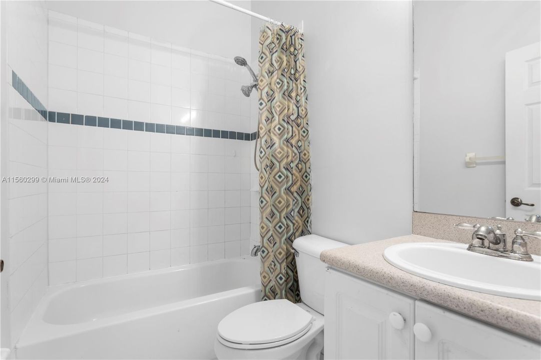 Recently Sold: $376,000 (2 beds, 2 baths, 1067 Square Feet)