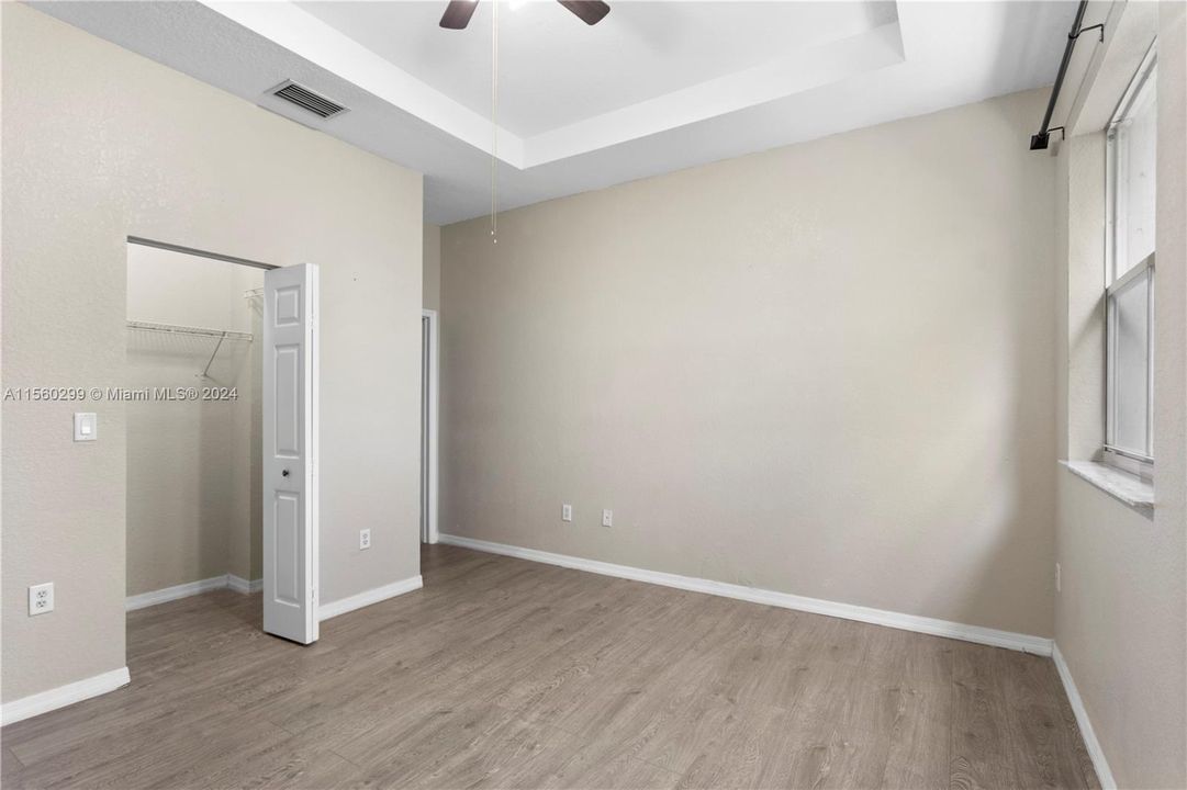 Recently Sold: $376,000 (2 beds, 2 baths, 1067 Square Feet)