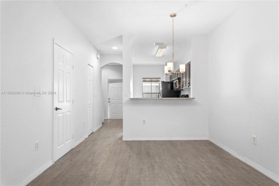 Recently Sold: $376,000 (2 beds, 2 baths, 1067 Square Feet)