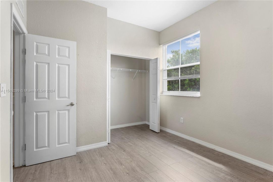 Recently Sold: $376,000 (2 beds, 2 baths, 1067 Square Feet)