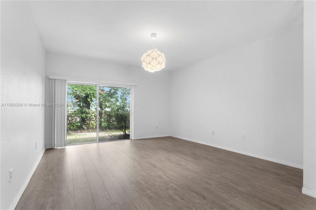 Recently Sold: $376,000 (2 beds, 2 baths, 1067 Square Feet)