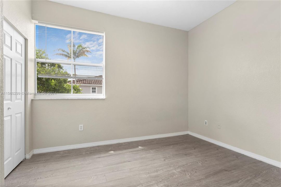 Recently Sold: $376,000 (2 beds, 2 baths, 1067 Square Feet)