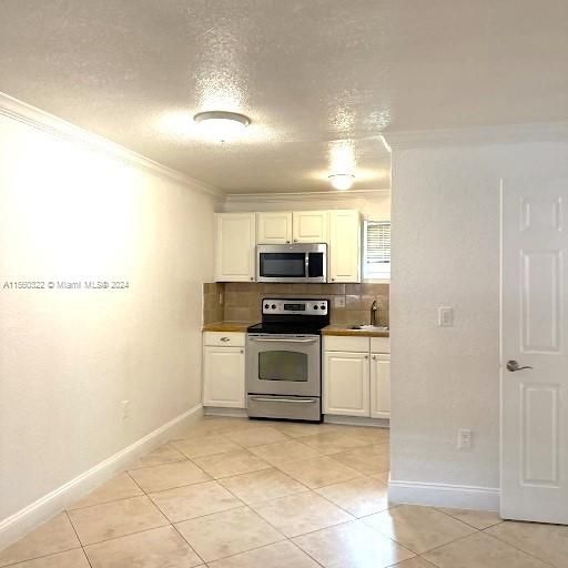 For Sale: $269,000 (2 beds, 1 baths, 660 Square Feet)