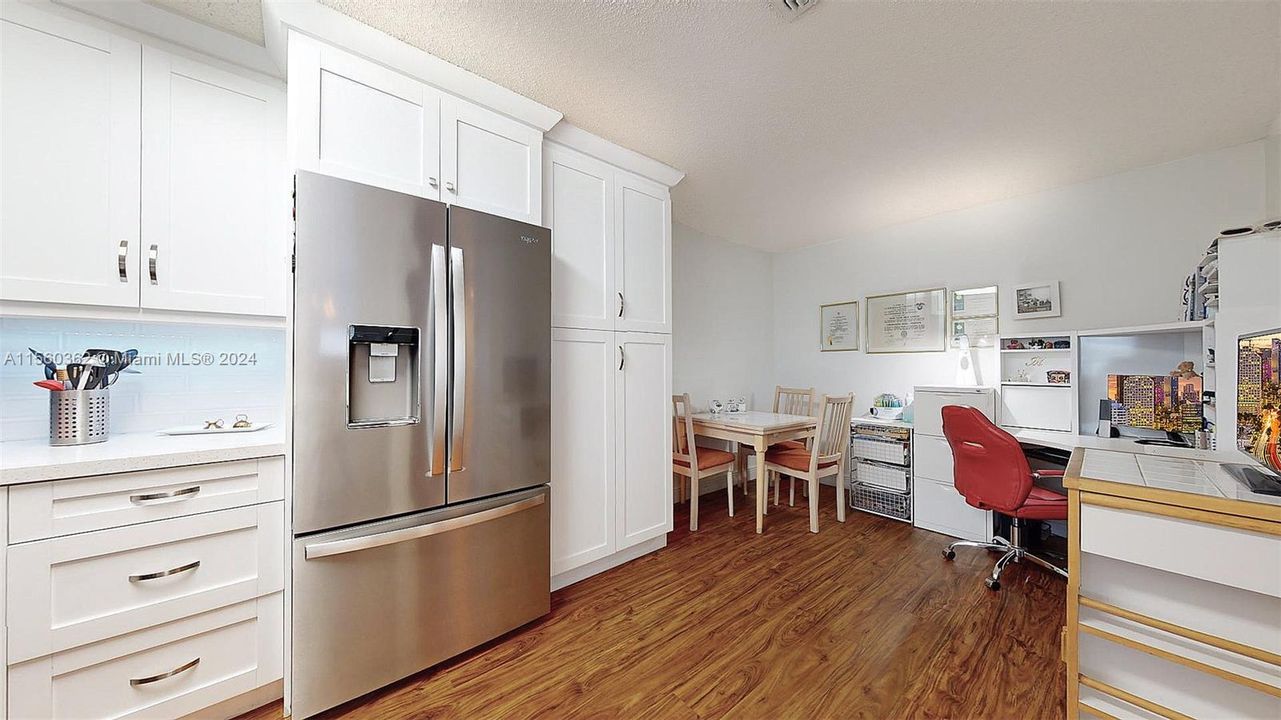 Active With Contract: $399,000 (2 beds, 2 baths, 1200 Square Feet)