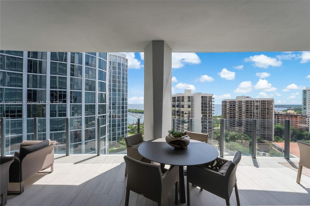 Active With Contract: $18,000 (2 beds, 2 baths, 1046 Square Feet)