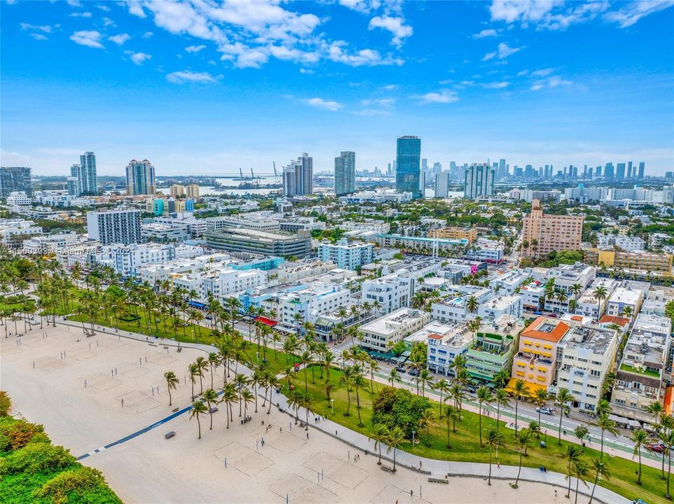 Recently Rented: $2,400 (1 beds, 1 baths, 720 Square Feet)