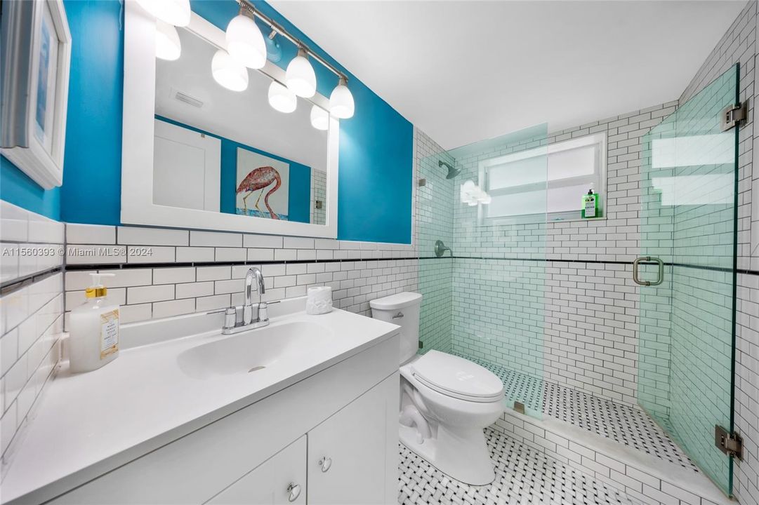 Recently Rented: $2,400 (1 beds, 1 baths, 720 Square Feet)