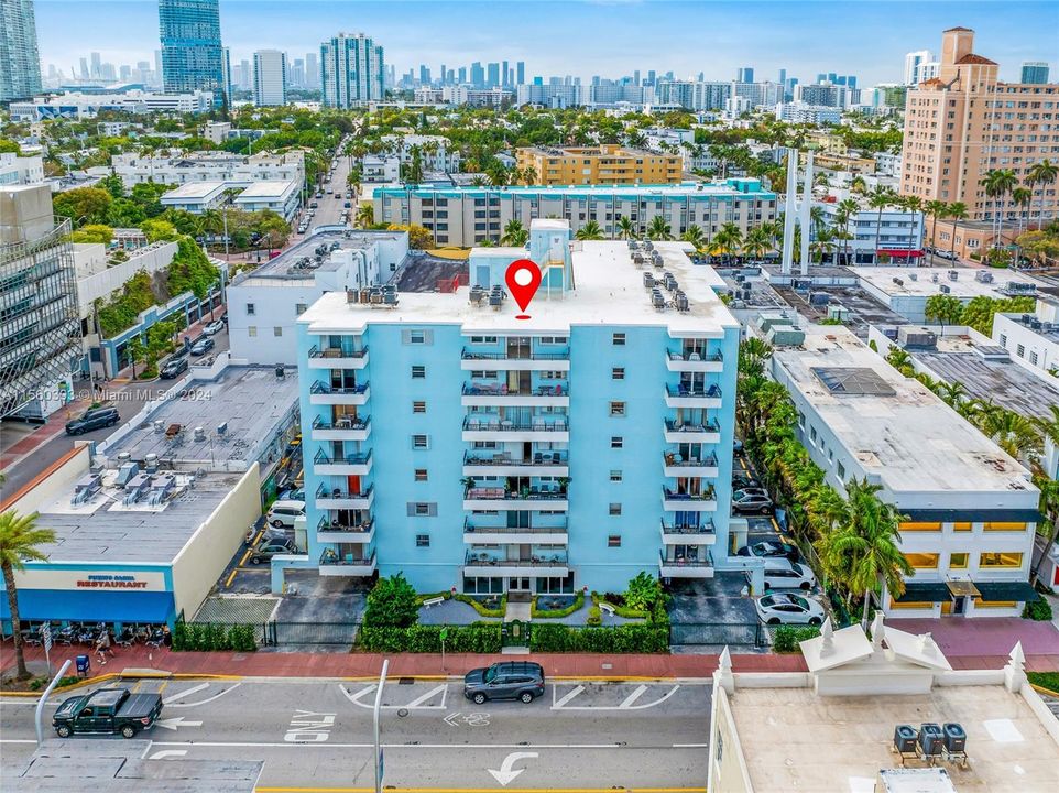 Recently Rented: $2,400 (1 beds, 1 baths, 720 Square Feet)