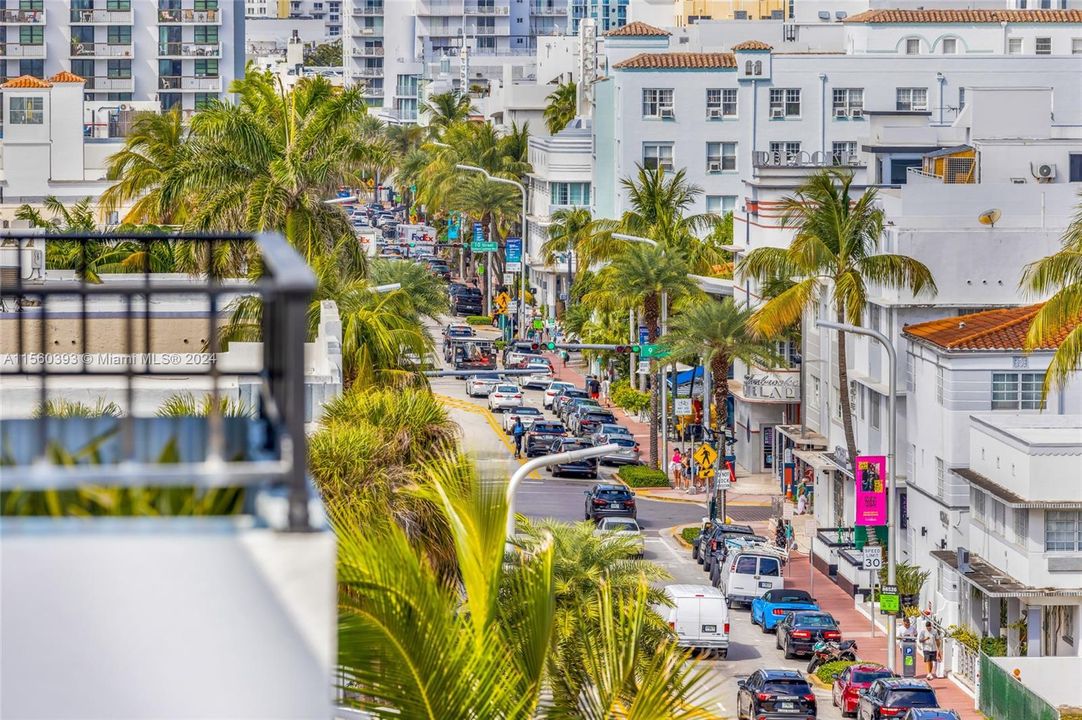 Recently Rented: $2,400 (1 beds, 1 baths, 720 Square Feet)