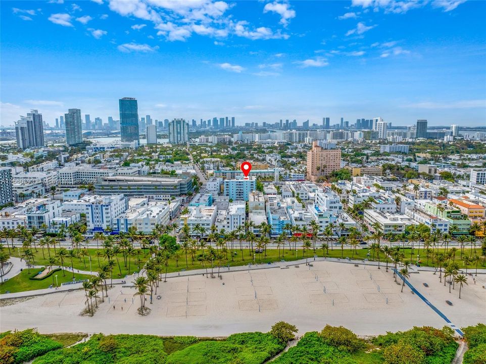 Recently Rented: $2,400 (1 beds, 1 baths, 720 Square Feet)