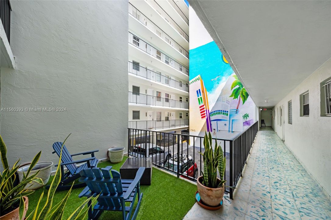 Recently Rented: $2,400 (1 beds, 1 baths, 720 Square Feet)