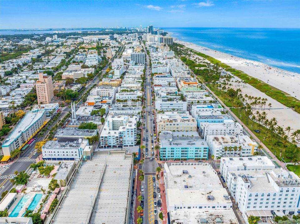 Recently Rented: $2,400 (1 beds, 1 baths, 720 Square Feet)