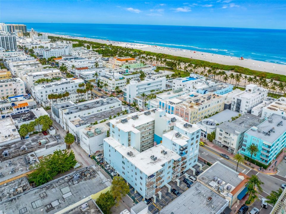 Recently Rented: $2,400 (1 beds, 1 baths, 720 Square Feet)