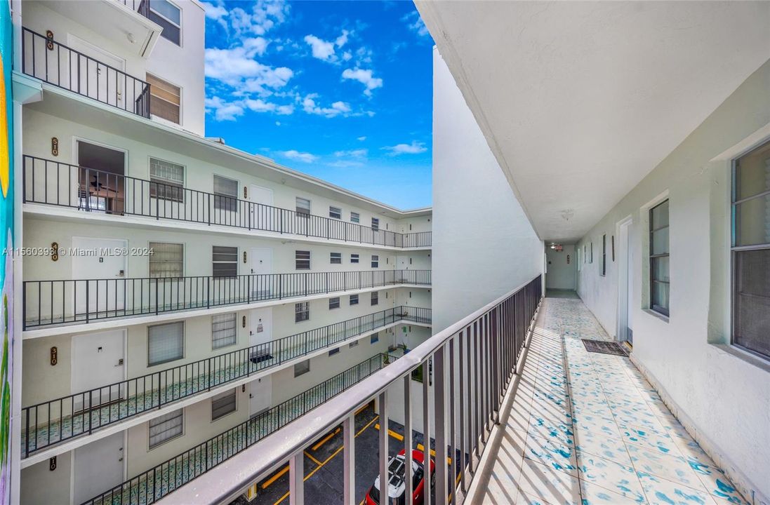 Recently Rented: $2,400 (1 beds, 1 baths, 720 Square Feet)