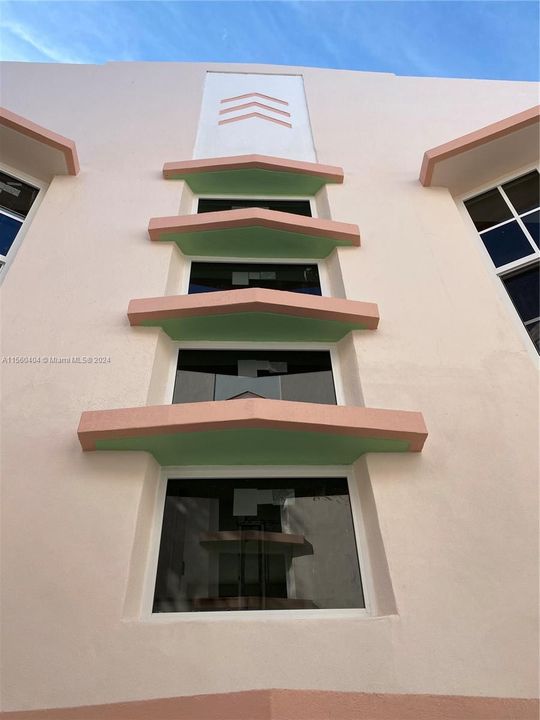 Recently Rented: $1,975 (1 beds, 1 baths, 510 Square Feet)