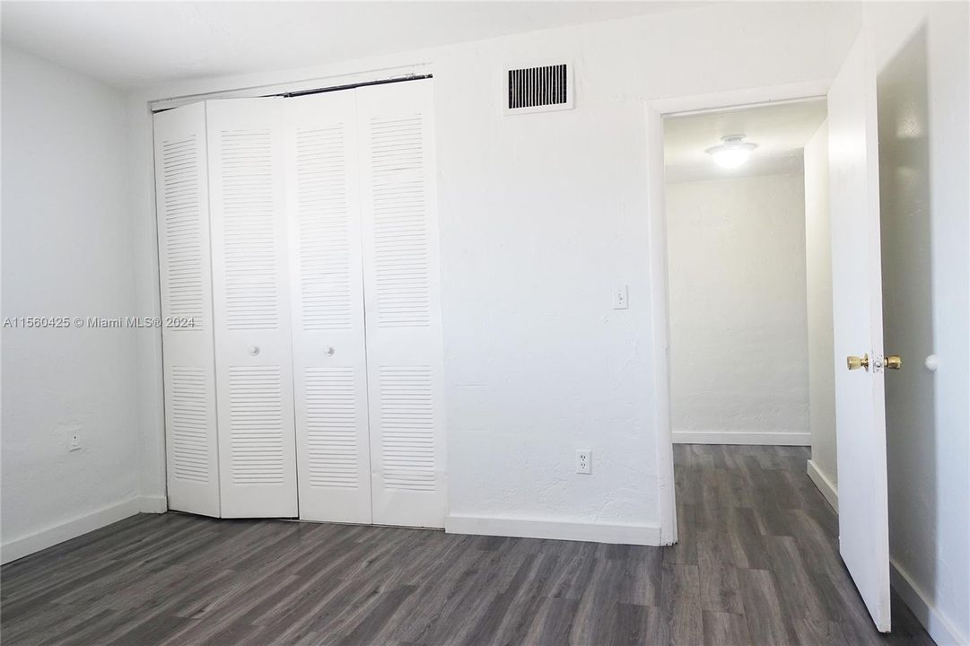 For Sale: $200,000 (1 beds, 1 baths, 629 Square Feet)