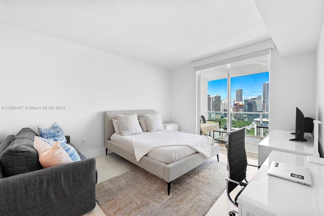 For Sale: $1,045,000 (2 beds, 2 baths, 1188 Square Feet)