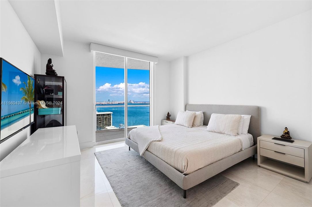 For Sale: $1,075,000 (2 beds, 2 baths, 1188 Square Feet)