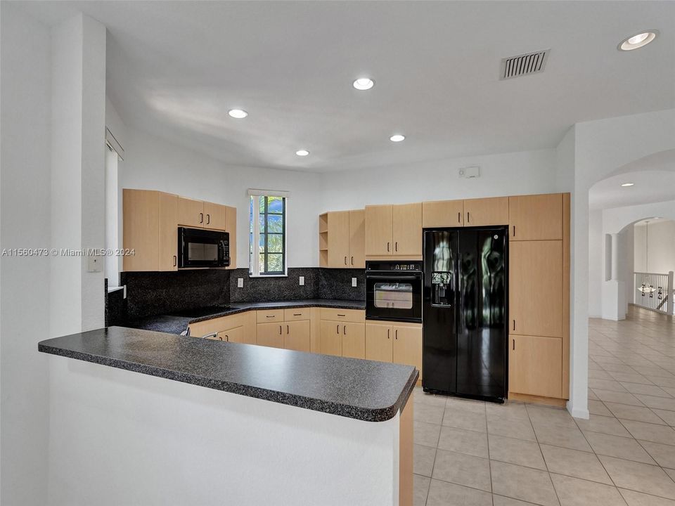 For Sale: $759,000 (4 beds, 2 baths, 2340 Square Feet)