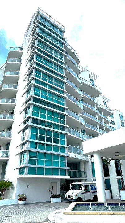 Recently Rented: $5,600 (3 beds, 2 baths, 1818 Square Feet)