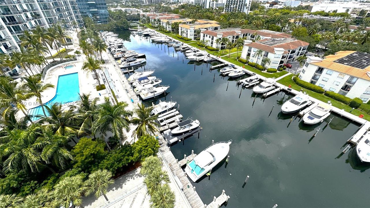 Recently Rented: $5,600 (3 beds, 2 baths, 1818 Square Feet)