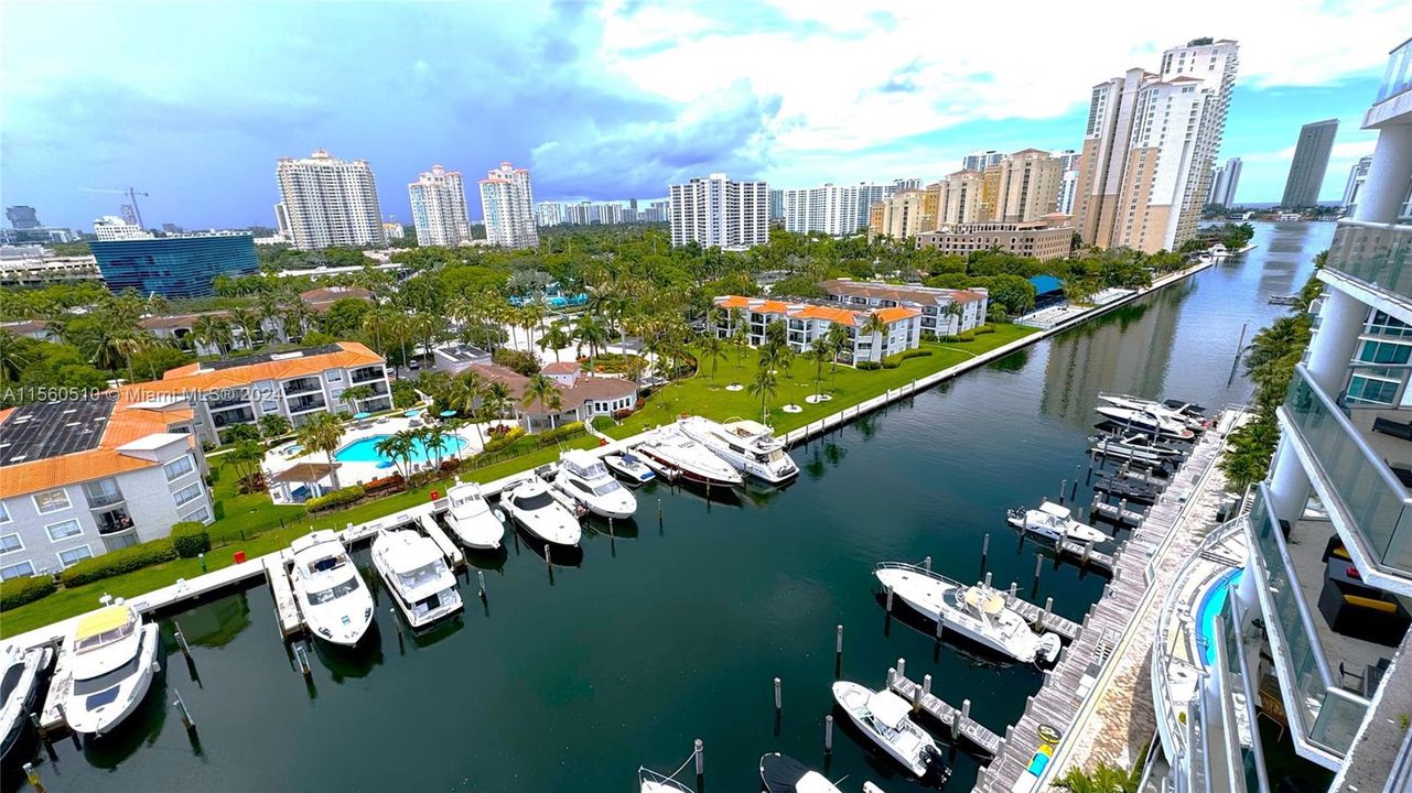 Recently Rented: $5,600 (3 beds, 2 baths, 1818 Square Feet)