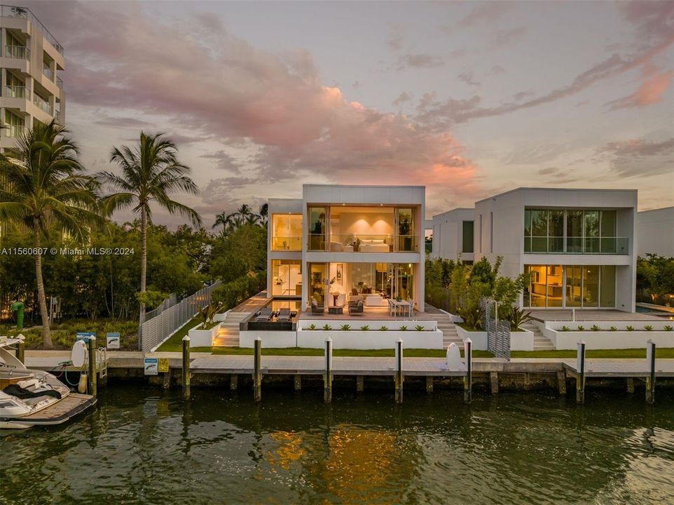 For Sale: $10,950,000 (4 beds, 4 baths, 5154 Square Feet)