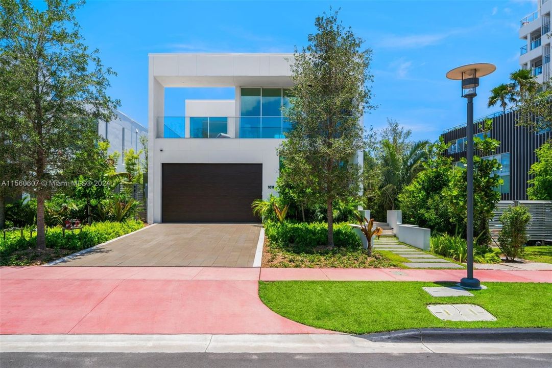 For Sale: $10,950,000 (4 beds, 4 baths, 5154 Square Feet)