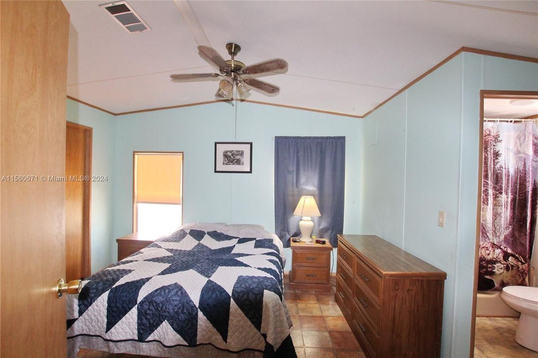 For Sale: $150,000 (3 beds, 2 baths, 1326 Square Feet)