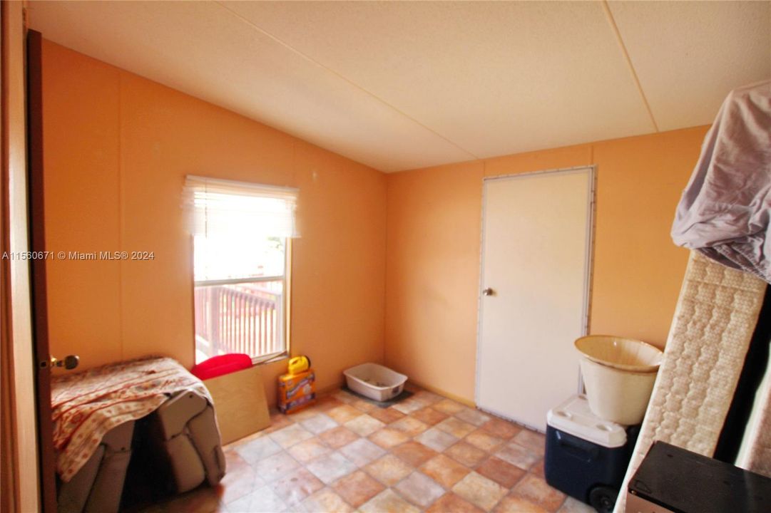 For Sale: $150,000 (3 beds, 2 baths, 1326 Square Feet)