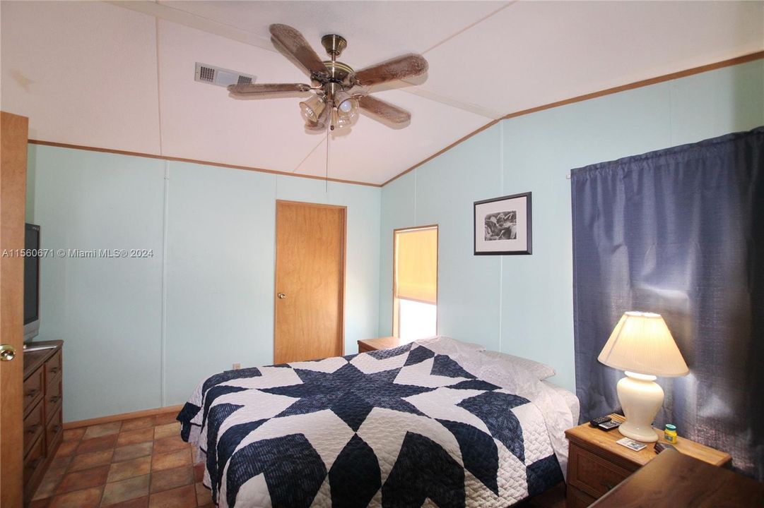 For Sale: $150,000 (3 beds, 2 baths, 1326 Square Feet)