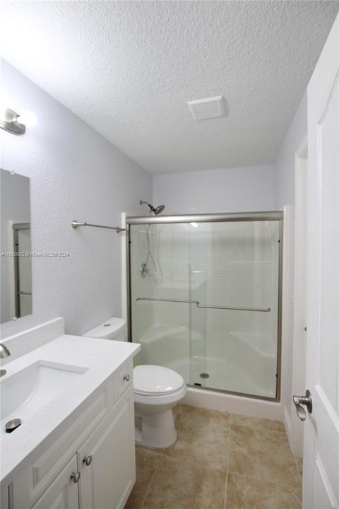 待售: $450,000 (4 贝兹, 3 浴室, 2272 平方英尺)